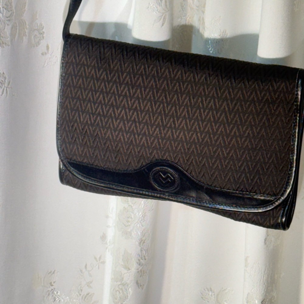 Valentino Chevron Pattern Black Clutch with Leather Trim - Picture 11 of 11